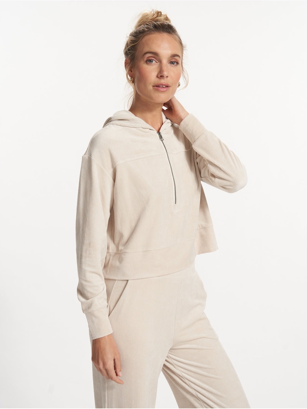Vuori Haven Half Zip Hoodie in Suede